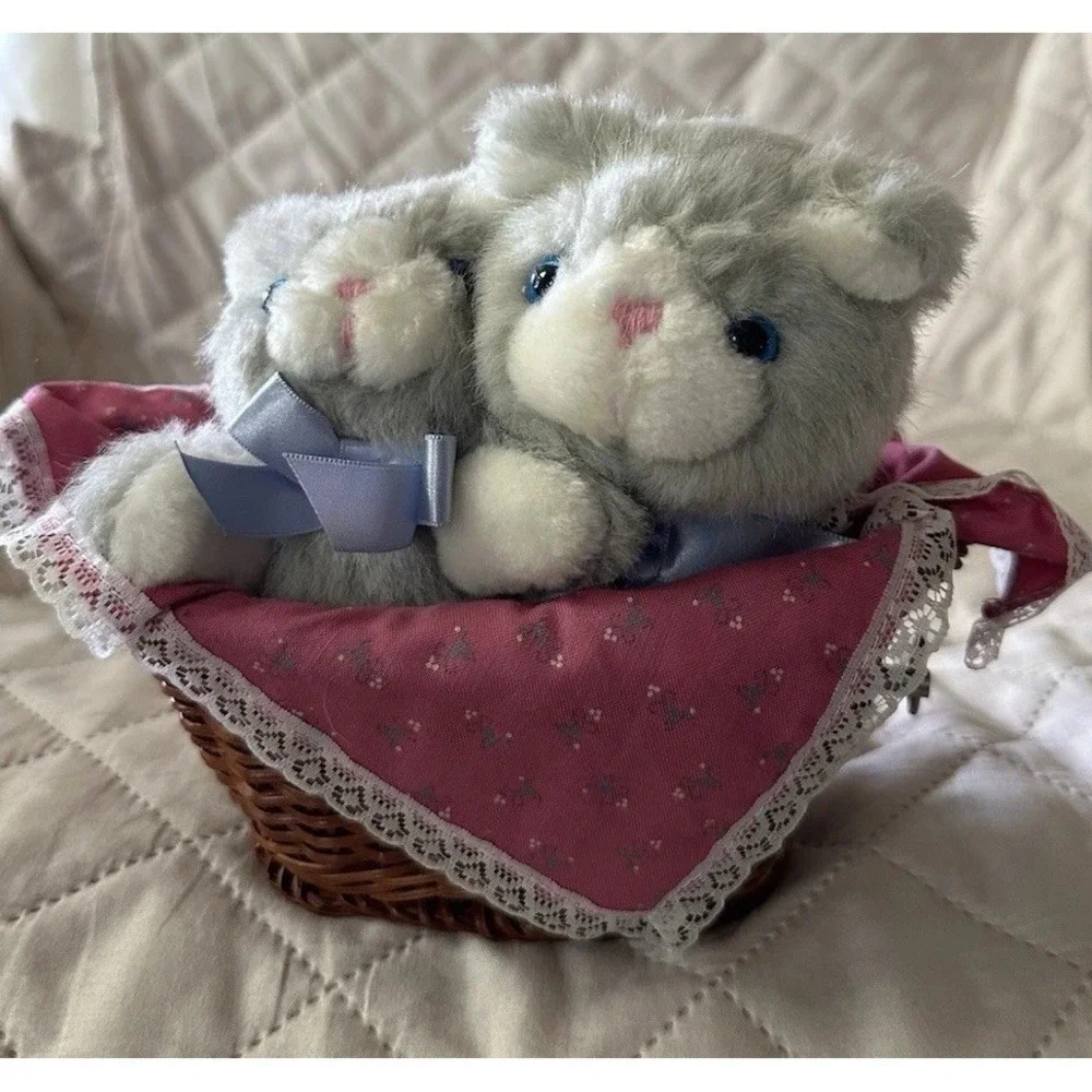 vtg Avon Country Kittens in Basket musical gray cats plush kitties‎ music works